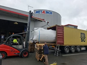 Chargement de conteneur MSC pour l'export de cuves inox Métalinox